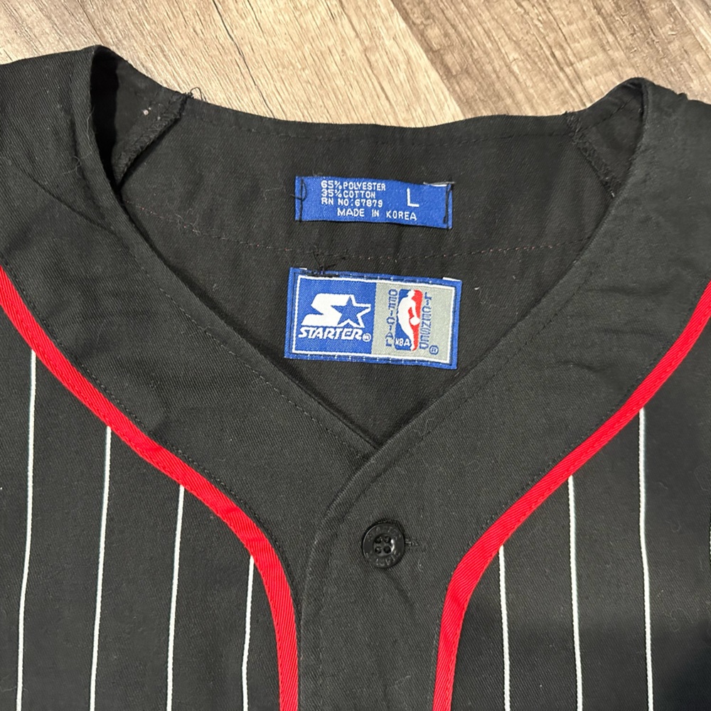 STARTER 90’s era Chicago Bulls Baseball jersey - Picture 2 of 3
